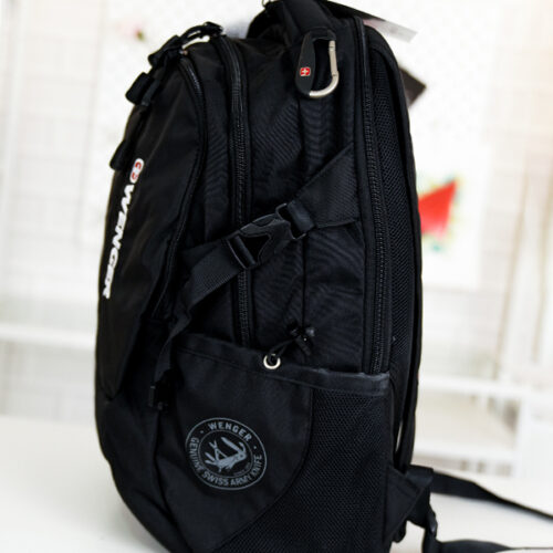 15 laptop tablet backpack 02.jpg