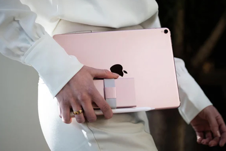Aluminum cardholder rose gold f02.jpg