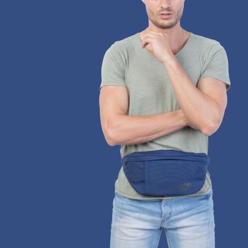 Cabinzero hip navy f 02.jpg