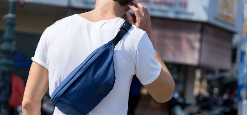 Cabinzero hip navy f 04.jpg