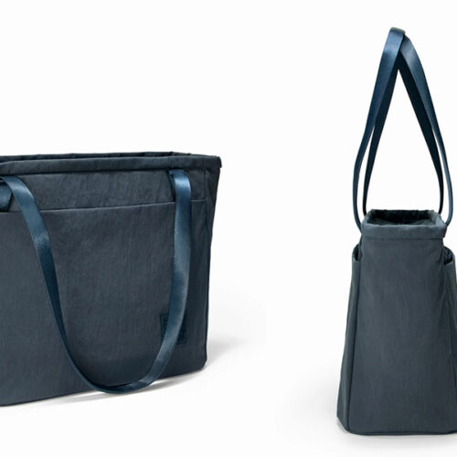 Civic daily tote 24l konbu dark navy 02.jpg
