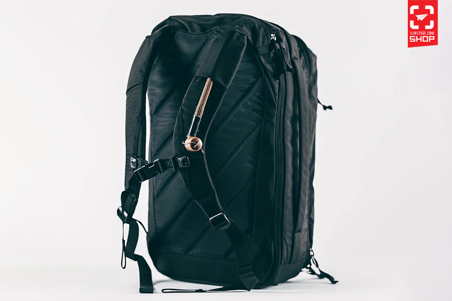 Civic panel loader 28l solution dyed black 02.jpg