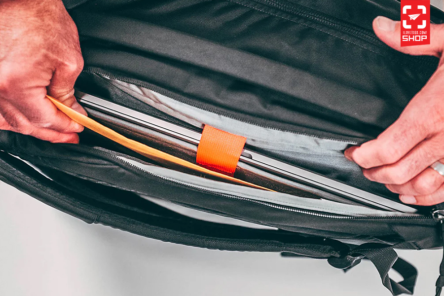 Civic panel loader 28l solution dyed black 06.jpg