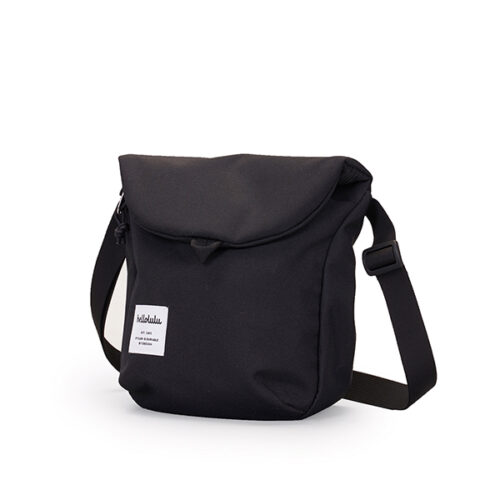 Desi black 02.jpg