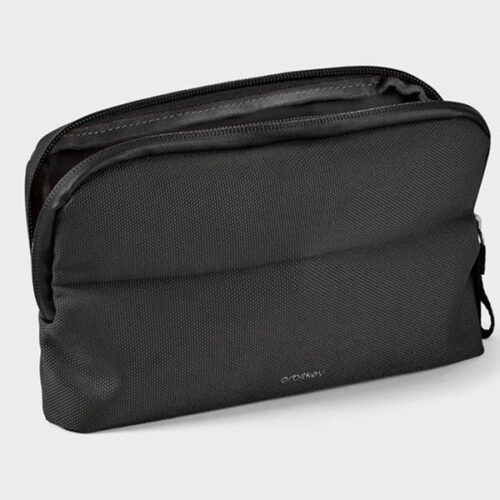 Desk pouch 01.jpg