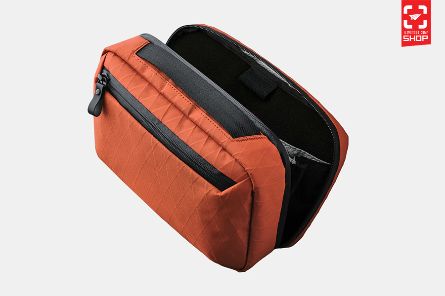Elements tech case max xpac cayenne 01.jpg