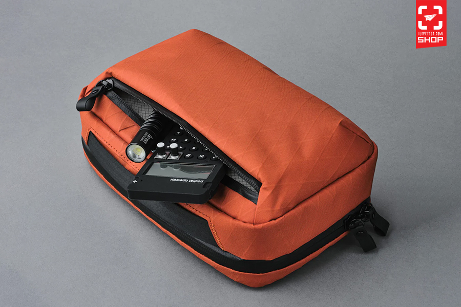 Elements tech case max xpac cayenne 03.jpg