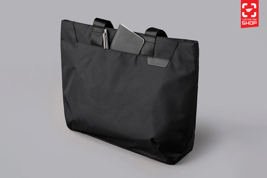 Elements totem black grey 02.jpg