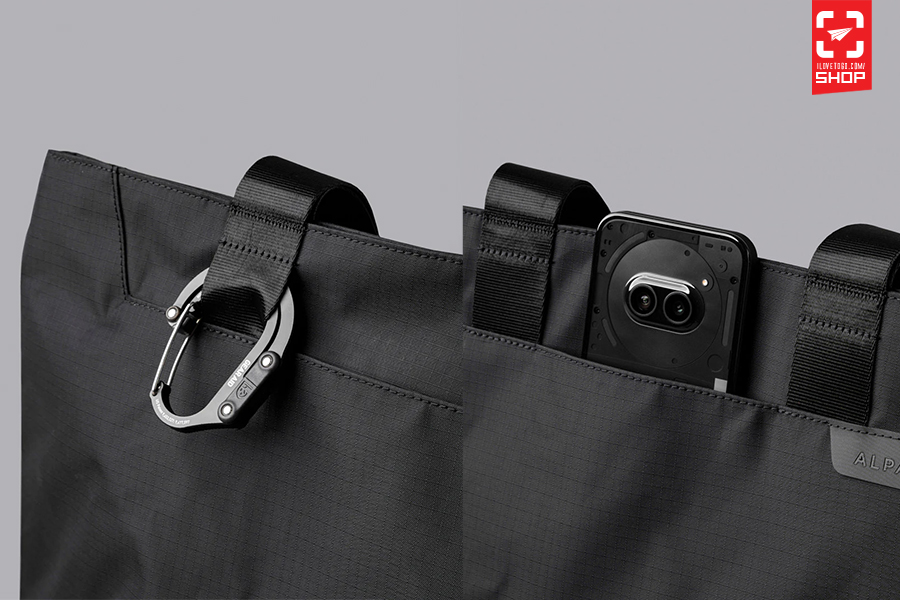 Elements totem black grey 04.jpg
