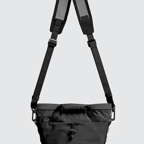 Essential 2 5l snapper sling black 01.jpg