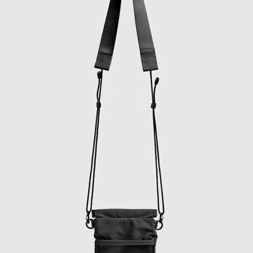 Essential phone pouch black 02.jpg