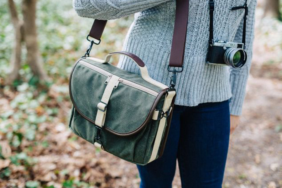 F 803 satchel f03.jpg