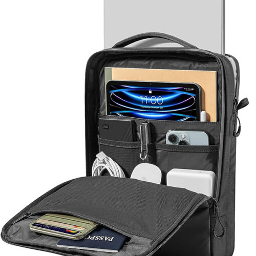 Fin 13 shoulder bag black 02.jpg