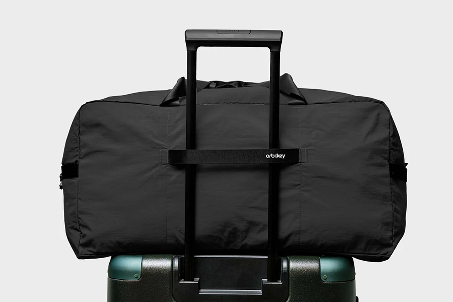 Foldable duffel 55l black 03.jpg