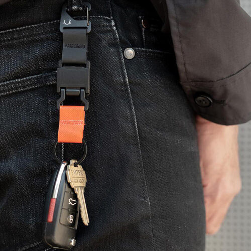 Magnetic keychain 02.jpg