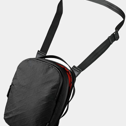 Metro sling v2 ultradyne 100d black 01.jpg