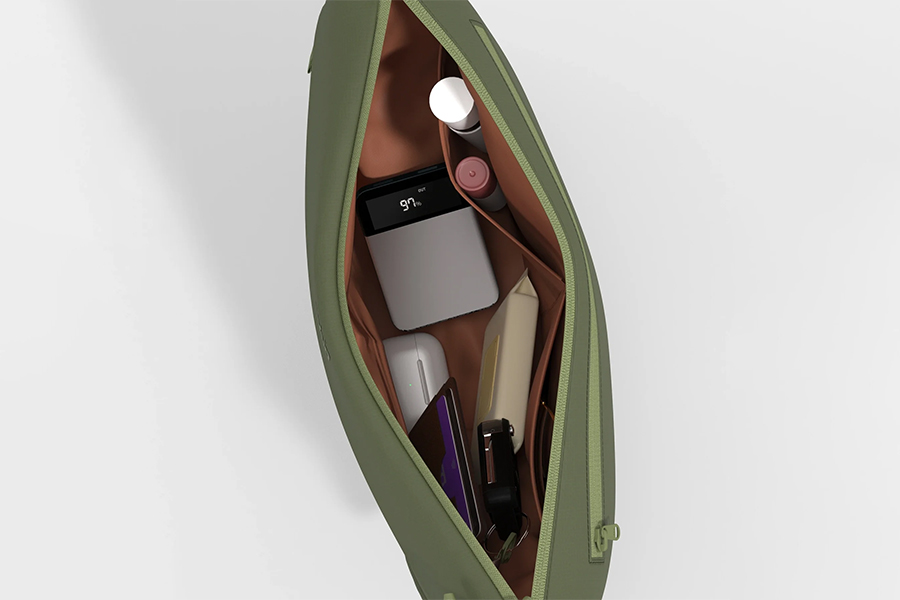 Moon shoulder bag 5l norwegian wood 04.jpg