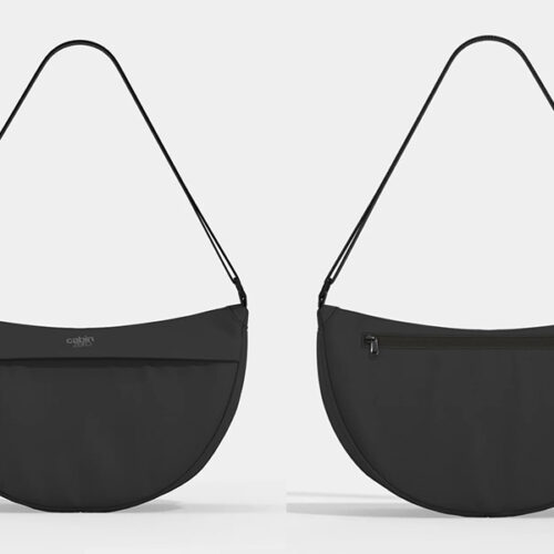 Moon shoulder bag 8l absolute black 02.jpg