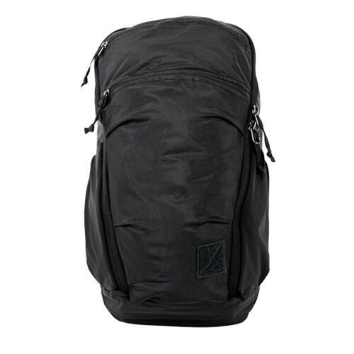 Mountain panel loader 22l solution dyed black 01.jpg