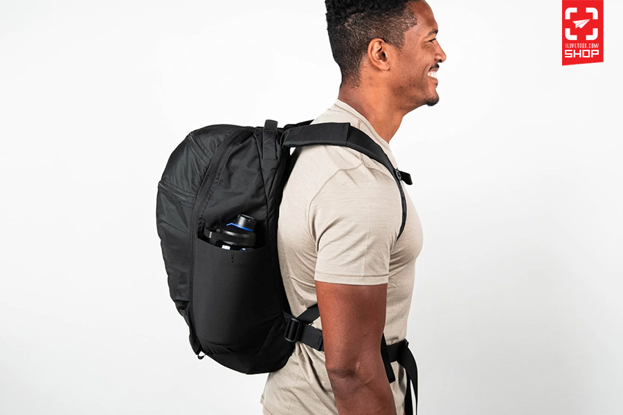 Mountain panel loader 22l solution dyed black 12.jpg