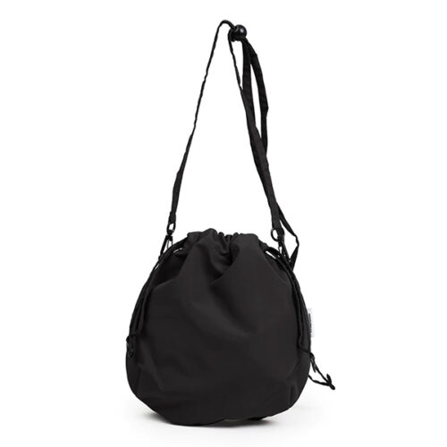 Nolly black 01.jpg