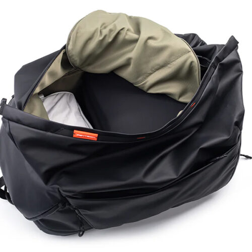Onemo travel backpack black 02.jpg