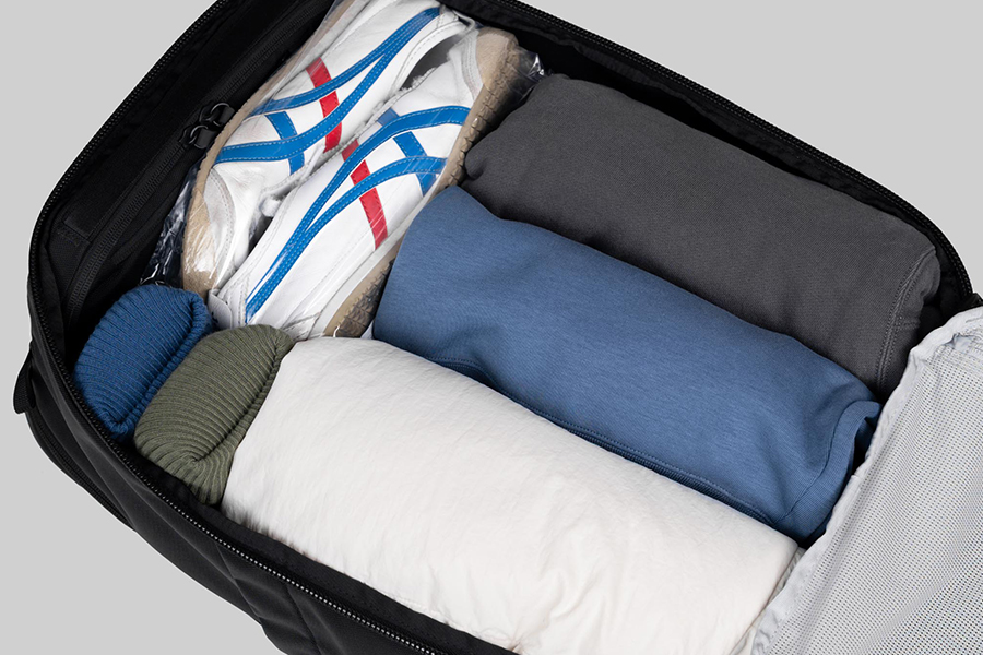 Outbound travel pack 30l 05.jpg