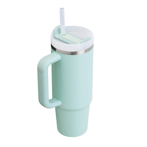 Quencher tumbler 30oz seafoam 02.jpg