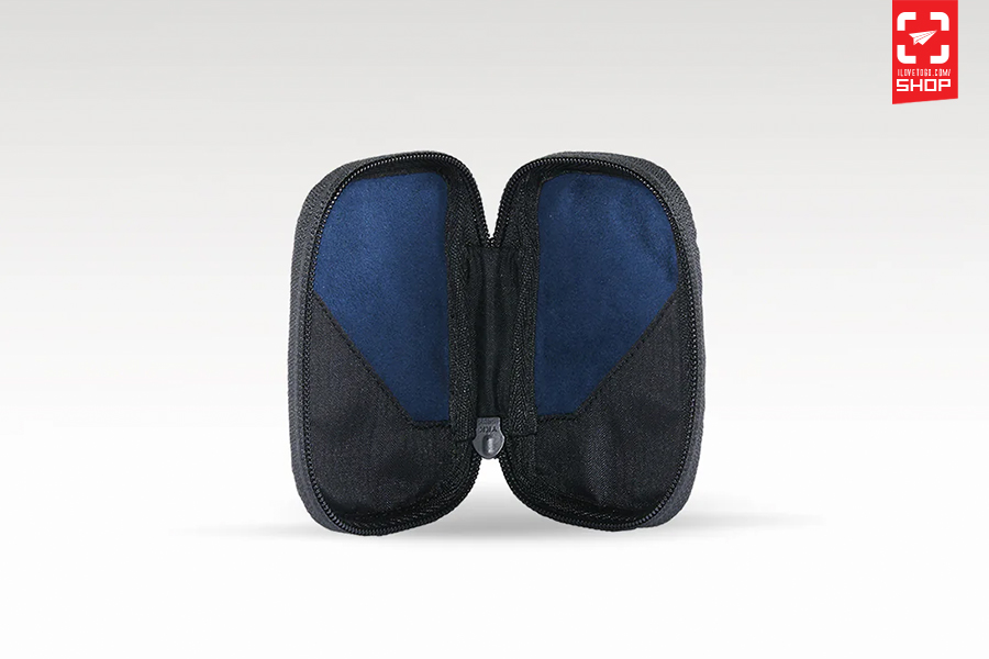 Rikr card holder 04.jpg