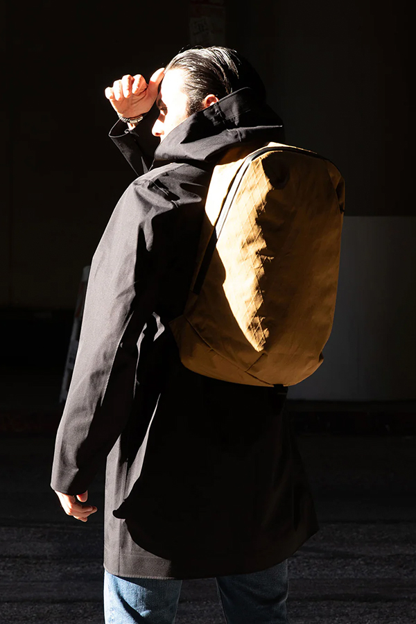 Stem 20l daypack xpac rx30 coyote f02.jpg