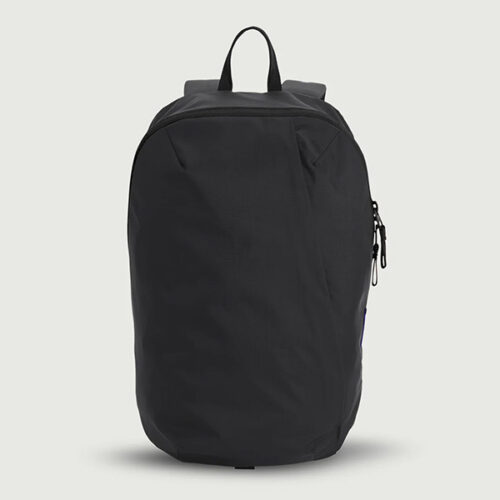 Stem 20l ultralight daypack black 01.jpg