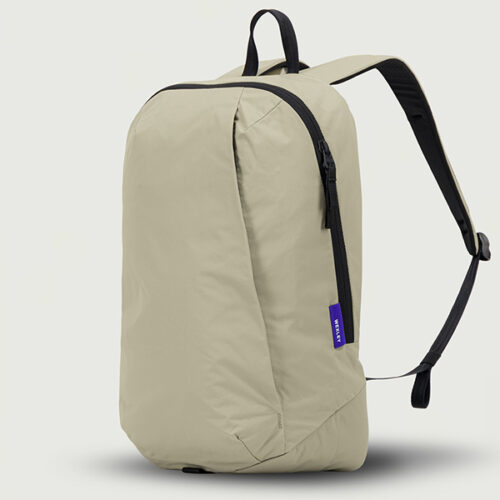 Stem 20l ultralight daypack olive green 02.jpg