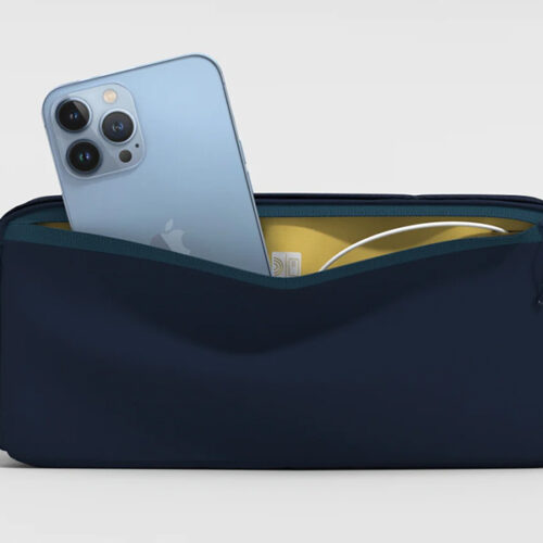 Tech pouch 2 5l blue shimmer 02.jpg