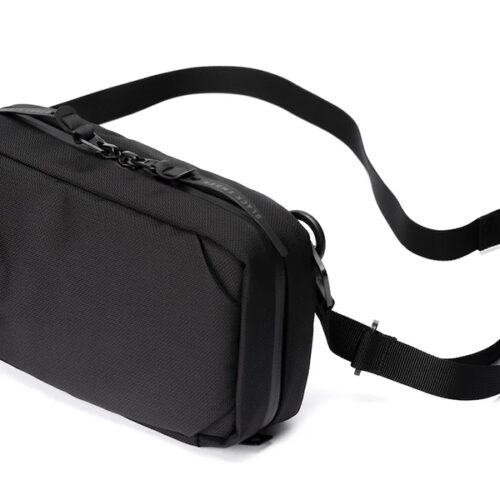 Tkx jet black 02.jpg