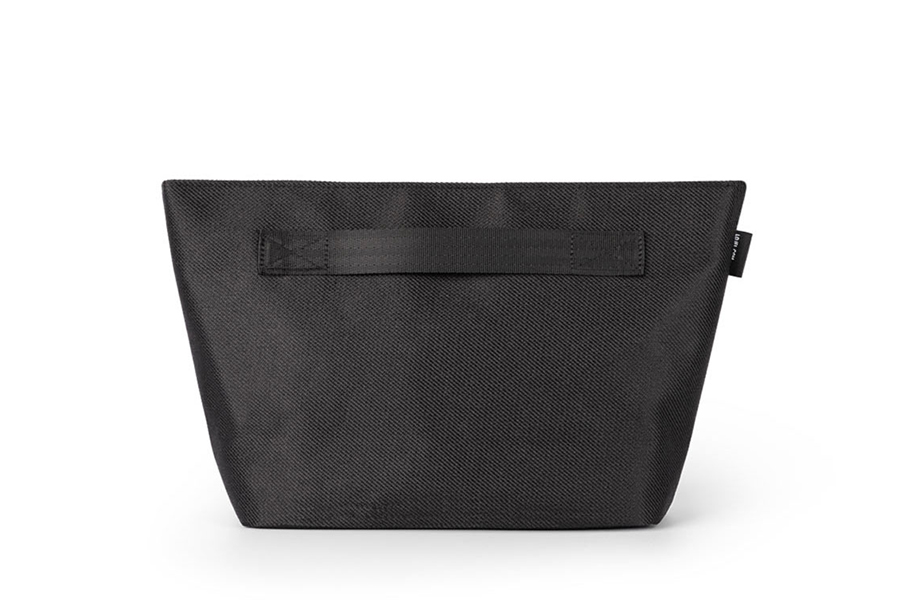 Toiletry case black 01.jpg