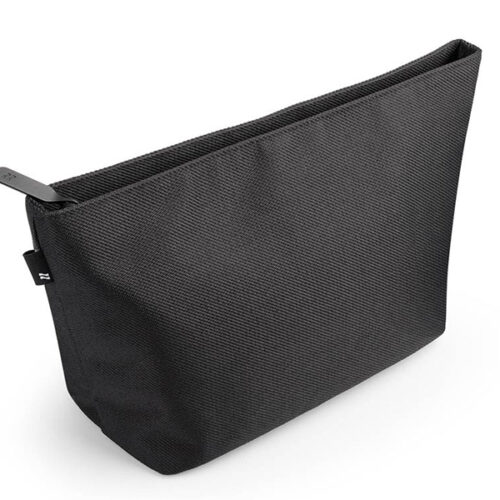 Toiletry case black 02.jpg