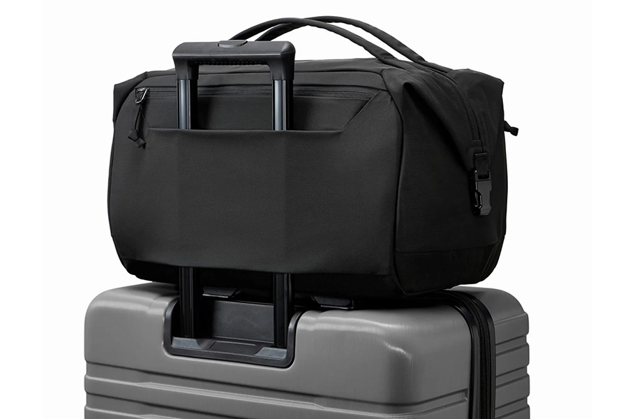 Transit duffel 25l soliution dyed black 05.jpg
