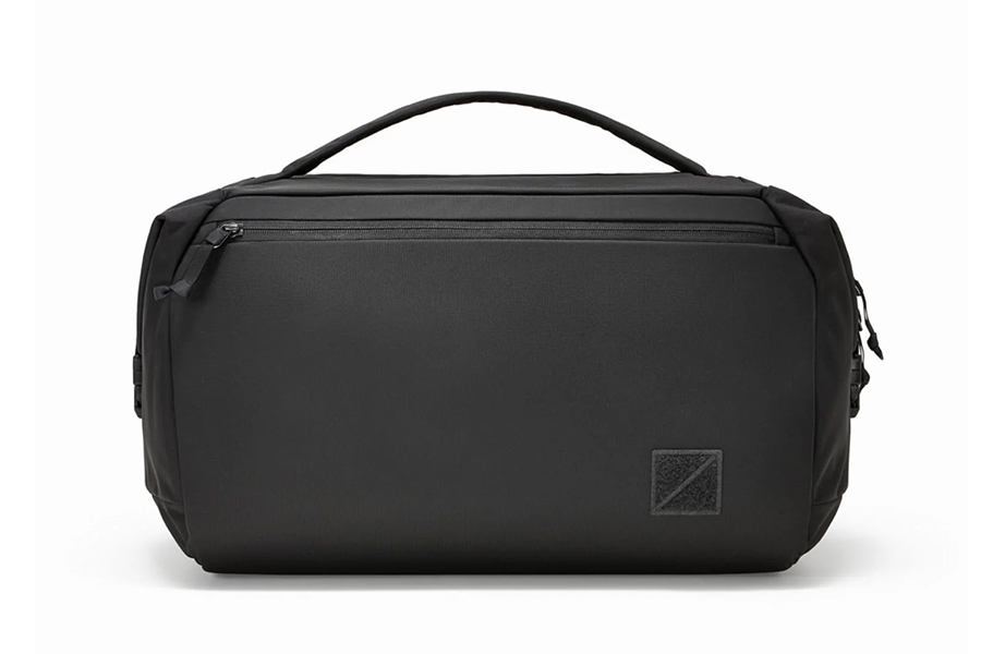 Transit duffel 35l solution dyed black n 02.jpg
