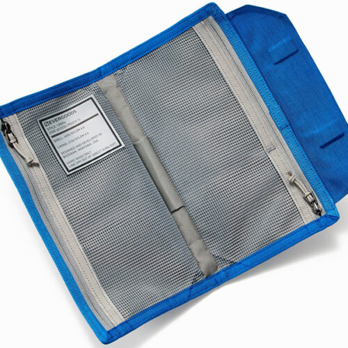 Civic access pouch 1l signal blue 02.jpg