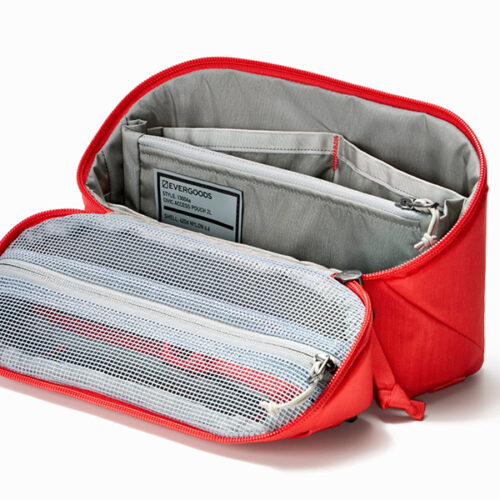 Civic access pouch 2l ultra red 02.jpg