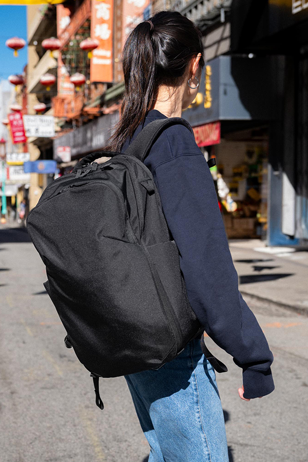 Toshi pack 20l f02.jpg